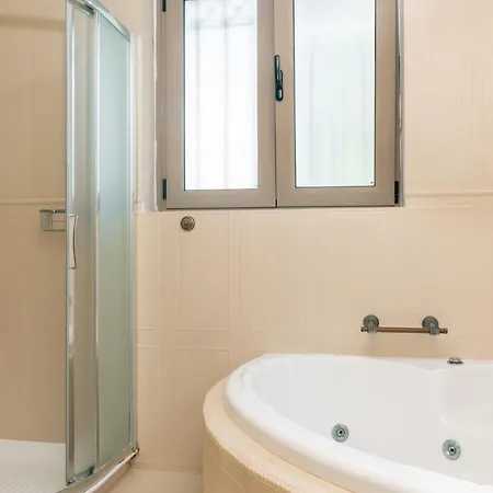 Astarte - Stilvi 4 Bedroom Private With Pool Villa Akrotiri (Zakynthos)