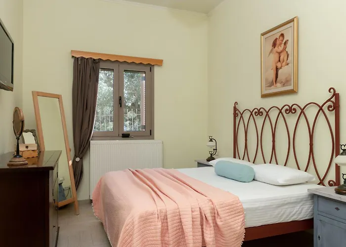 Astarte - Stilvi 4 Bedroom Private With Pool *
