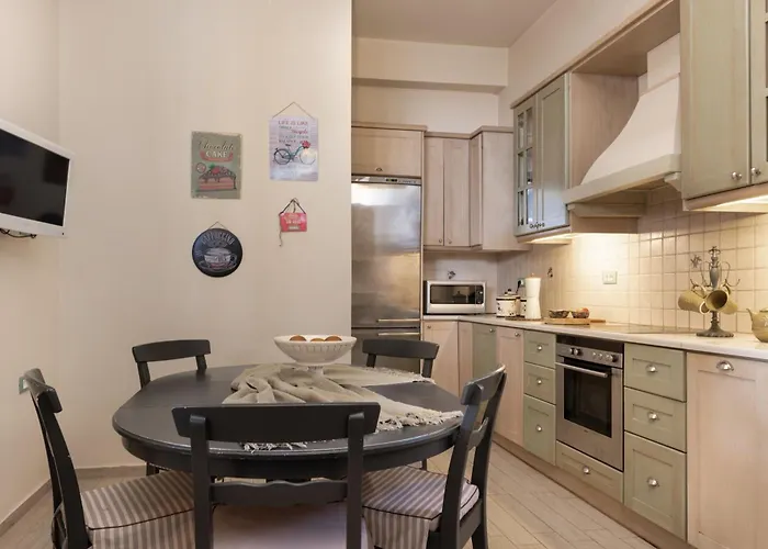 Astarte - Stilvi 4 Bedroom Private With Pool *